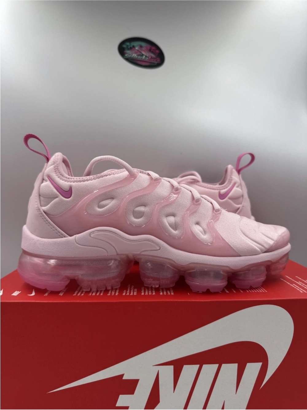 Nike Air VaporMax Plus Pink Foam BRAND NEW Size 9 Women